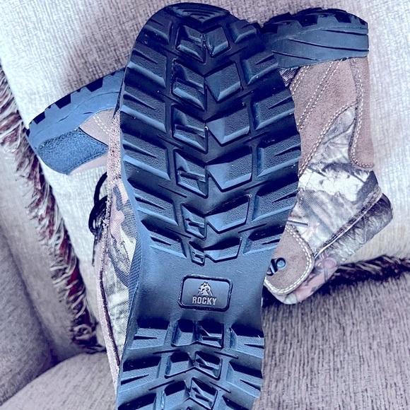 Rocky Kids' Outdoor Boots in Brown and Black - Picture 12 of 13